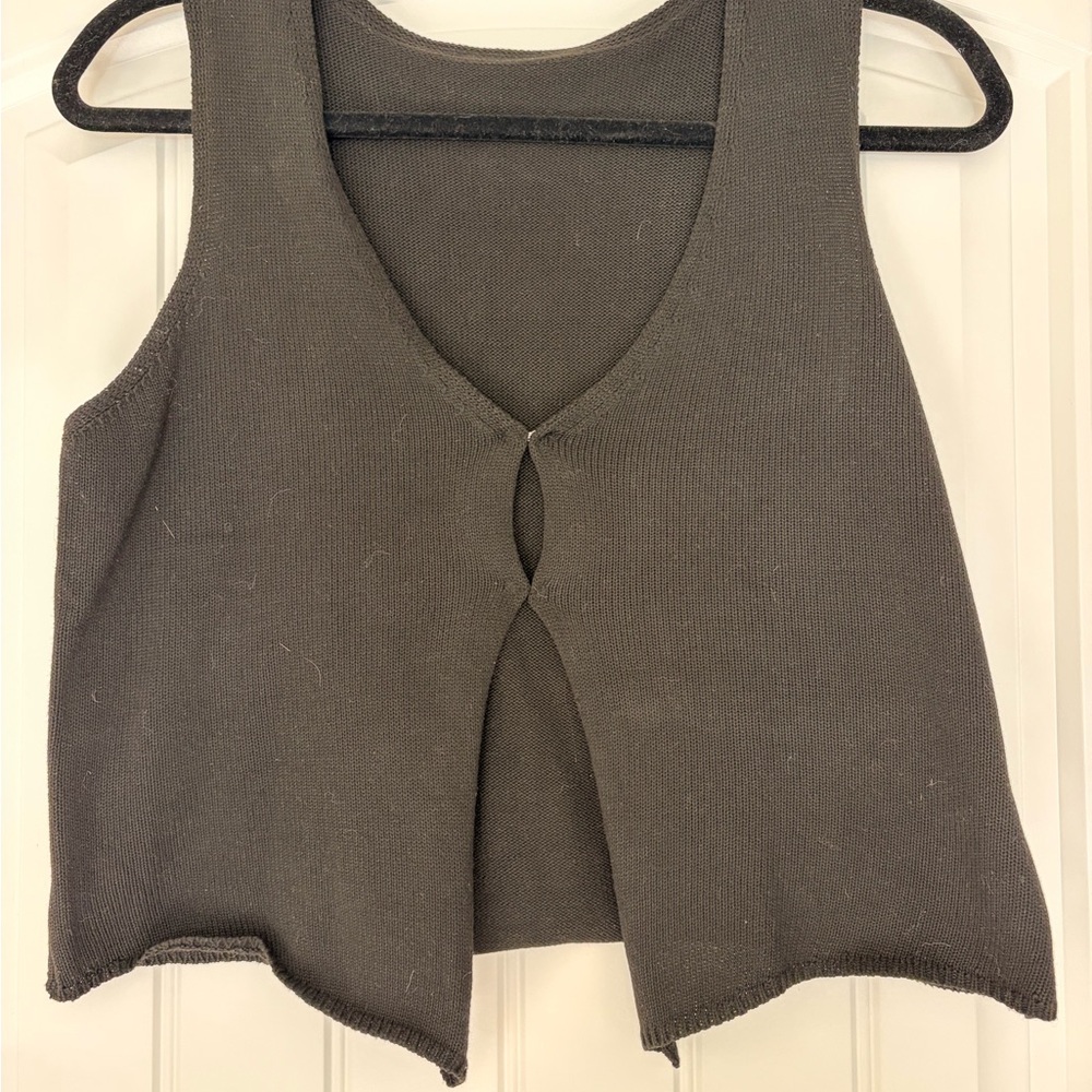 Black Knit Sleeveless Vest
